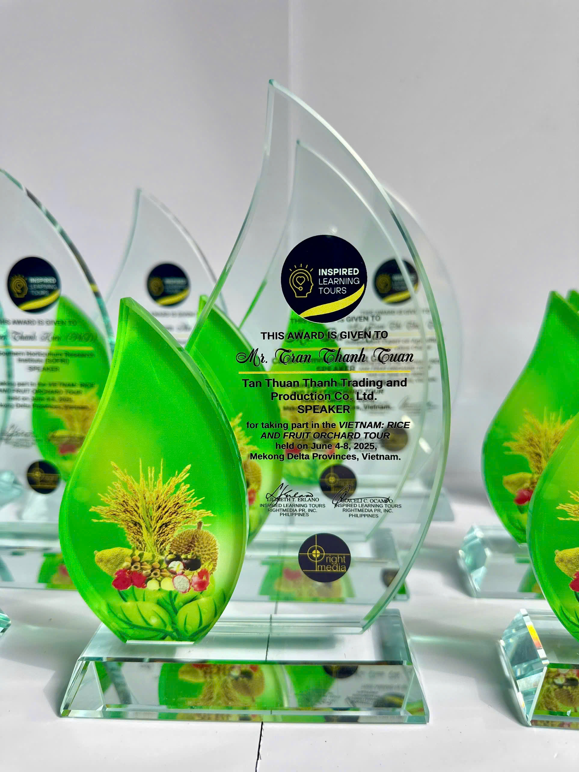 Kỷ Niệm Chương 2 lớp - Mã 02